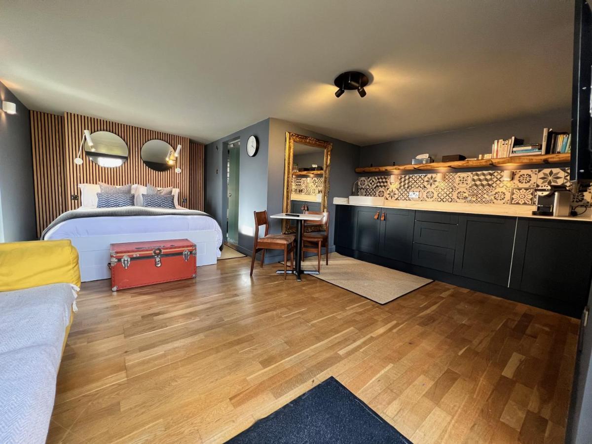 Rockmount Rooms & Apartment Тависток Экстерьер фото